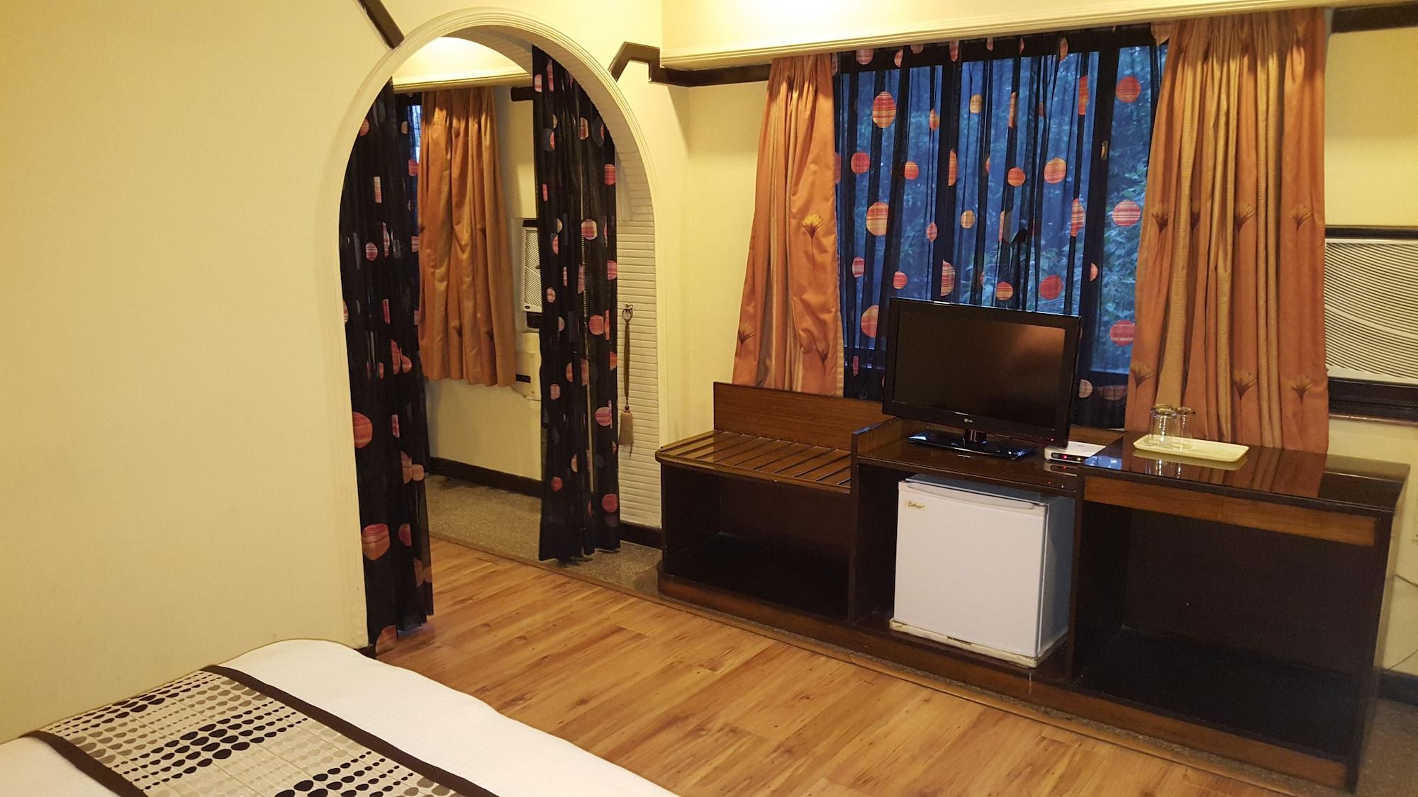 Lytton Hotel Kolkata Bagian luar foto