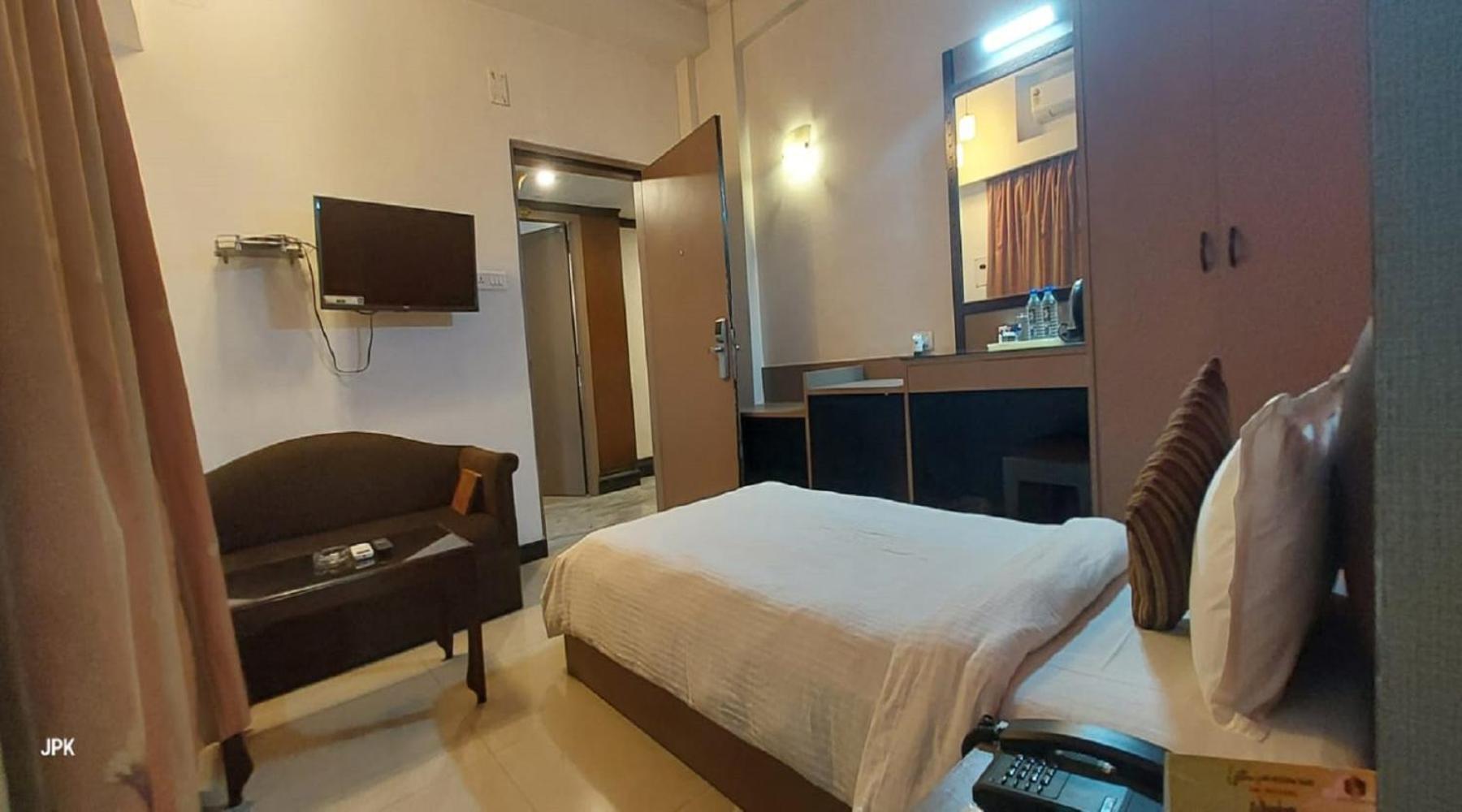 Lytton Hotel Kolkata Bagian luar foto