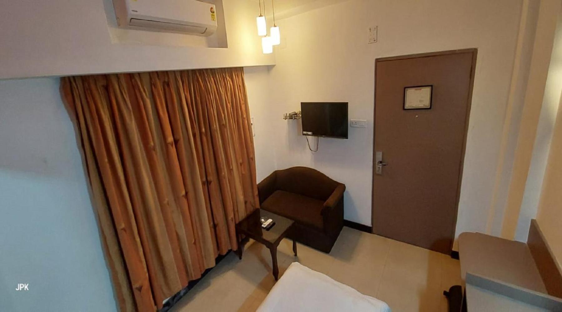Lytton Hotel Kolkata Bagian luar foto
