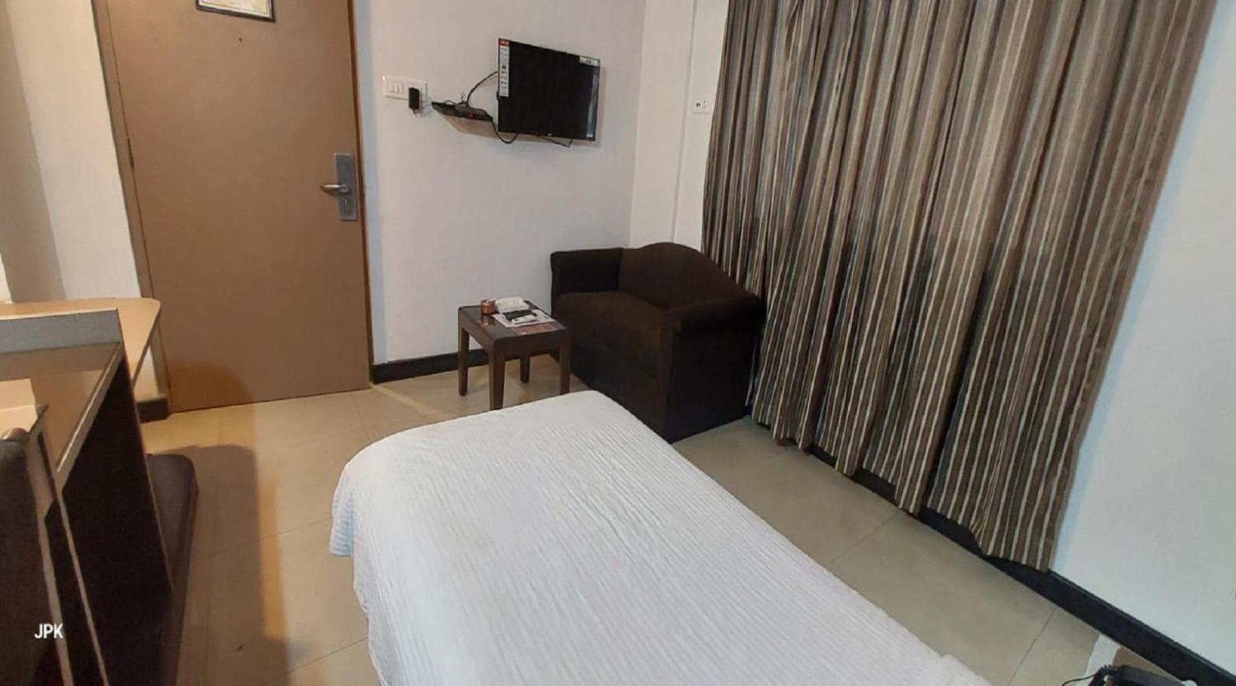 Lytton Hotel Kolkata Bagian luar foto